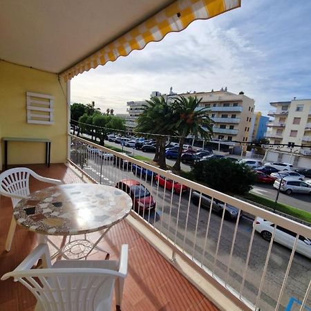 Beach Apartment Regueral Камбрильс Экстерьер фото
