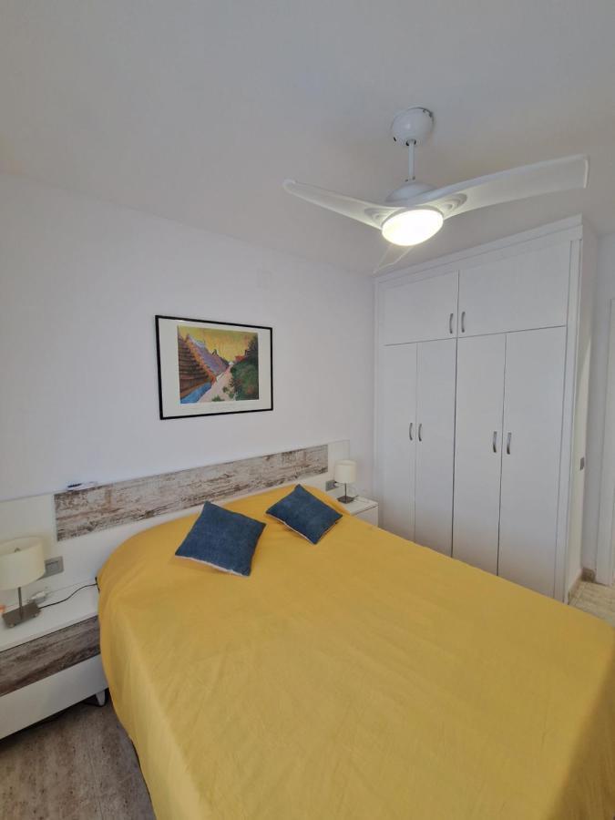 Beach Apartment Regueral Камбрильс Экстерьер фото