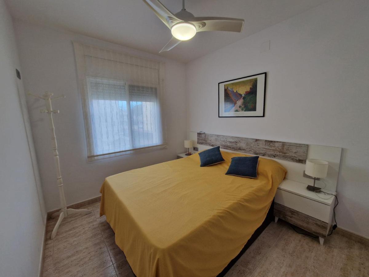 Beach Apartment Regueral Камбрильс Экстерьер фото
